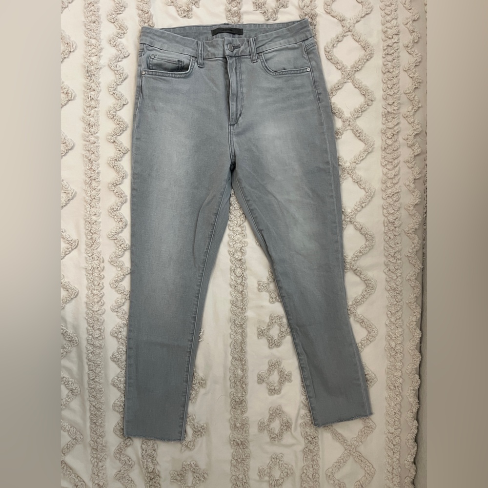 Joe's Jeans, “Flawless” High Rise Honey,Curvy Skinny Jeans Crop, Light Grey
